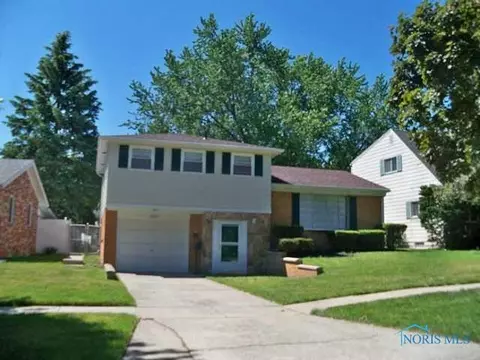 2327 Valeway Dr, Toledo, OH 43613 photo 1