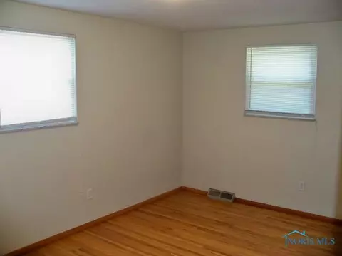 2327 Valeway Dr, Toledo, OH 43613 photo 18