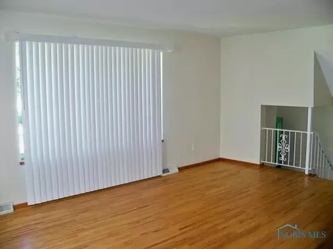 2327 Valeway Dr, Toledo, OH 43613 photo 14