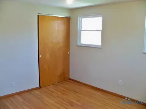 2327 Valeway Dr, Toledo, OH 43613 photo 7