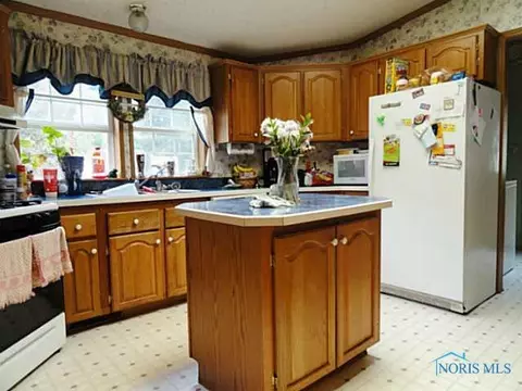 147 Lockhart Ave, Wayne, OH 43466 photo 9