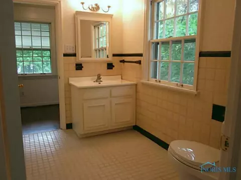 1114 Main, Genoa, OH 43430 photo 3