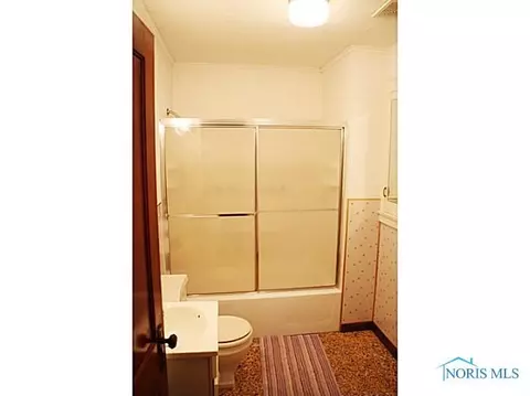 1025 Grasser St, Oregon, OH 43616 photo 14
