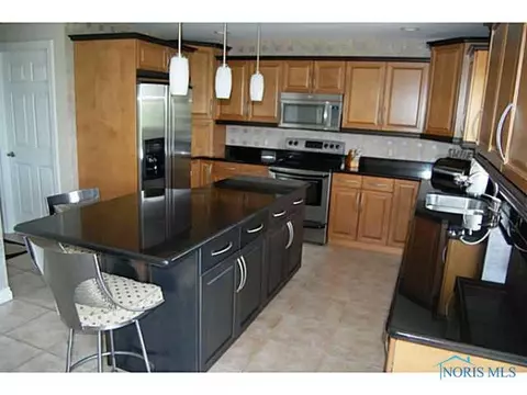 8817 White Eagle E, Sylvania, OH 43560 photo 9