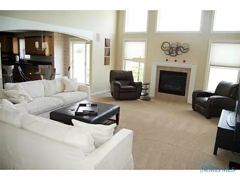 8817 White Eagle E, Sylvania, OH 43560 photo 6