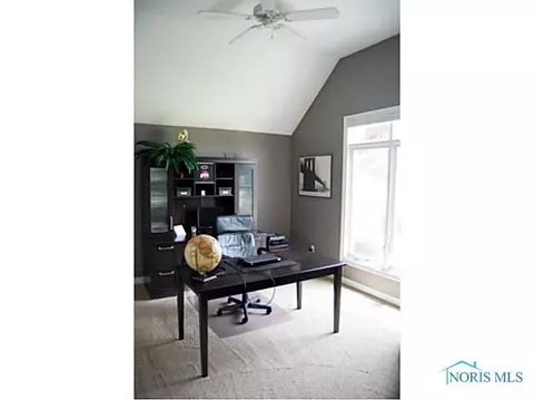 8817 White Eagle E, Sylvania, OH 43560 photo 3