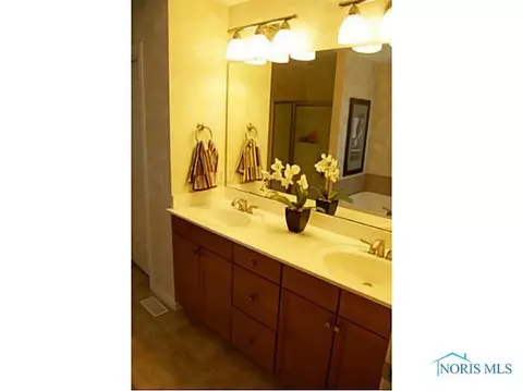 8817 White Eagle E, Sylvania, OH 43560 photo 12