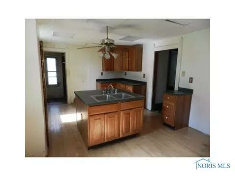 301 N Main St, Antwerp, OH 45813 photo 4
