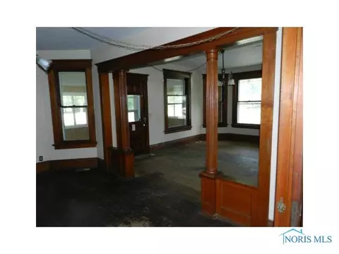 301 N Main St, Antwerp, OH 45813 photo 5
