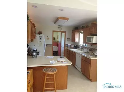 206 Gary Dr, Bryan, OH 43506 photo 10