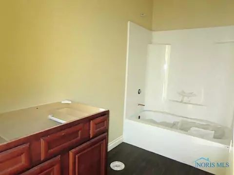 4656 Lakeside Dr, Maumee, OH 43537 photo 11