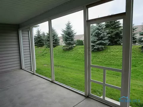 4656 Lakeside Dr, Maumee, OH 43537 photo 14
