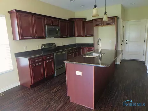 4656 Lakeside Dr, Maumee, OH 43537 photo 6