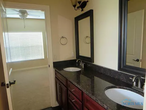 4656 Lakeside Dr, Maumee, OH 43537 photo 9
