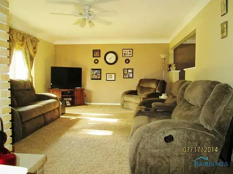 5630 E Rowland Rd, Toledo, OH 43613 photo 6