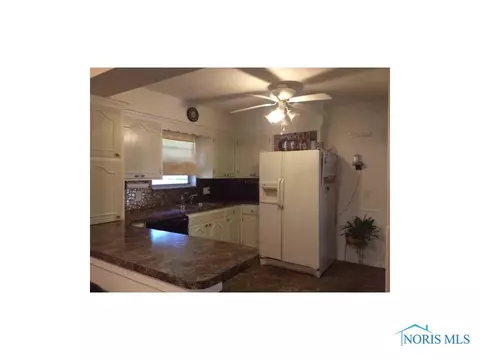 5630 E Rowland Rd, Toledo, OH 43613 photo 9