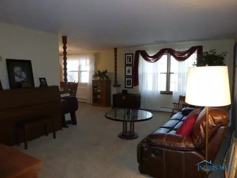 108 Oak Meadows Dr, Bryan, OH 43506 photo 4