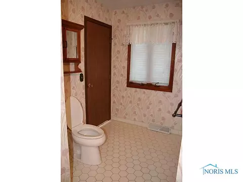 3112 Springtime Dr, Oregon, OH 43616 photo 11