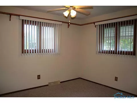 3112 Springtime Dr, Oregon, OH 43616 photo 14