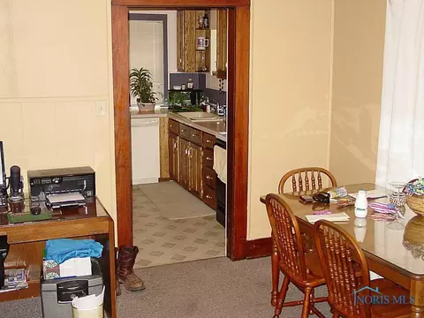 727 S Walnut St, Bryan, OH 43506 photo 6