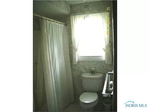 1102 Bavarian Ln, Bryan, OH 43506 photo 10