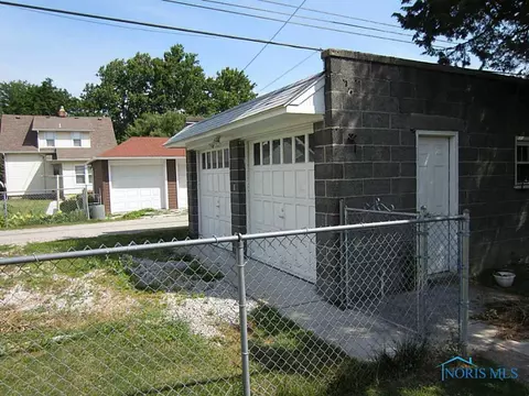 319 E Dudley, Maumee, OH 43537 photo 11