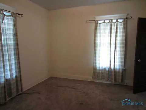 319 E Dudley, Maumee, OH 43537 photo 3