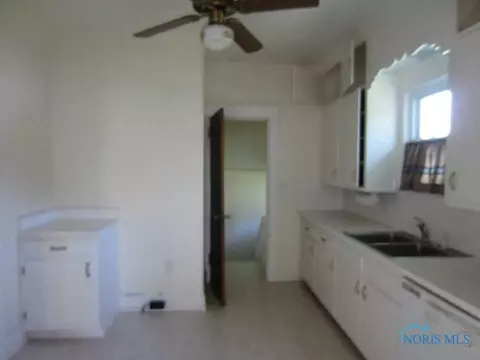 319 E Dudley, Maumee, OH 43537 photo 8