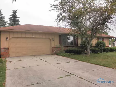 1740 Christopher Ln, Maumee, OH 43537 photo 3