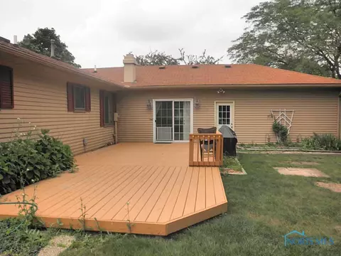 1740 Christopher Ln, Maumee, OH 43537 photo 2