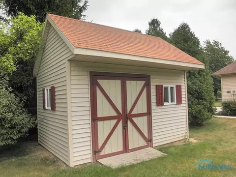 1740 Christopher Ln, Maumee, OH 43537 photo 4