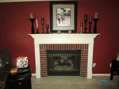 2221 Maple Tree Dr, Maumee, OH 43537 photo 3