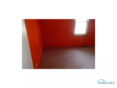 819 S Walnut St, Bryan, OH 43506 photo 7