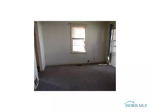 819 S Walnut St, Bryan, OH 43506 photo 10