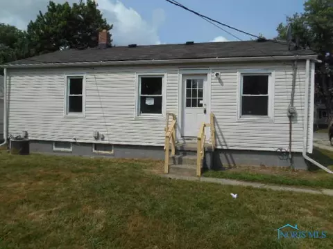 1126 Searles Rd, Toledo, OH 43607 photo 2
