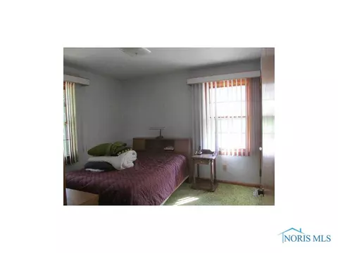 602 Adrian St, Delta, OH 43515 photo 4
