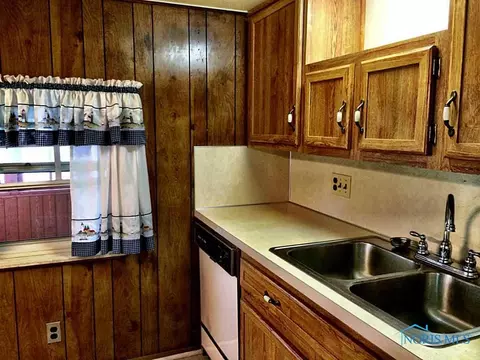876 Cherry Ln, Waterville, OH 43566 photo 7