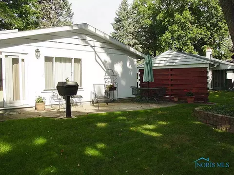 405 John St, Bryan, OH 43506 photo 8