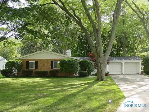405 John St, Bryan, OH 43506 photo 2