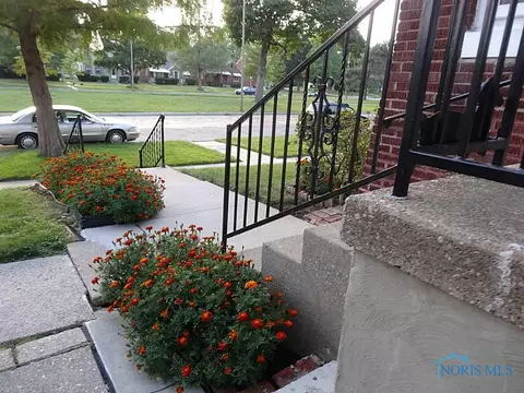 1002 Parkside Blvd, Toledo, OH 43607 photo 3