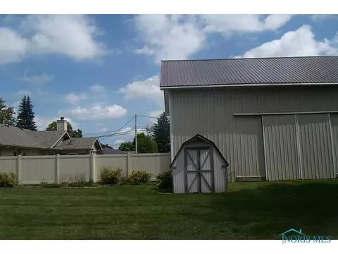400 E Perry St, Walbridge, OH 43465 photo 18