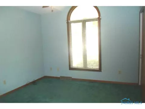 400 E Perry St, Walbridge, OH 43465 photo 11
