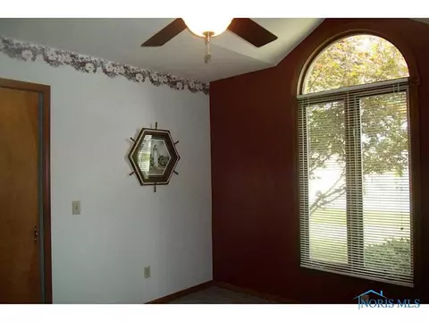 400 E Perry St, Walbridge, OH 43465 photo 13