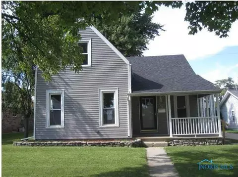 209 E Chestnut, Wauseon, OH 43567 photo 1