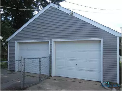 209 E Chestnut, Wauseon, OH 43567 photo 3