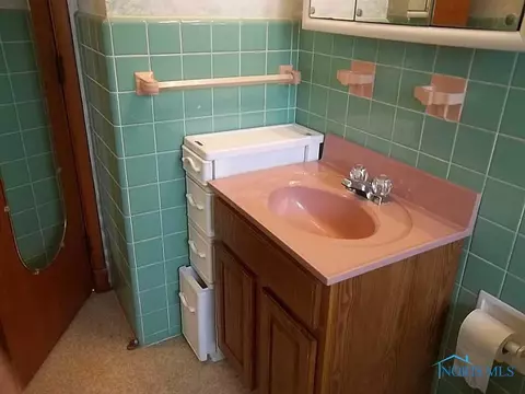359 E Main St, Oak Harbor, OH 43449 photo 15