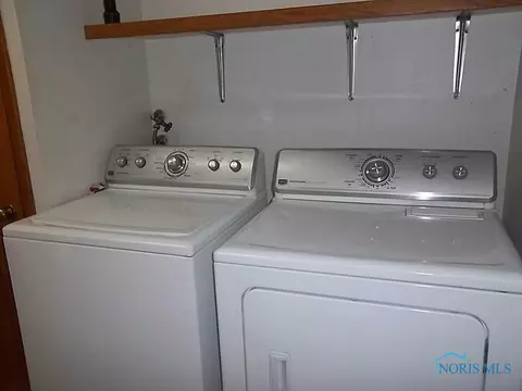 359 E Main St, Oak Harbor, OH 43449 photo 18