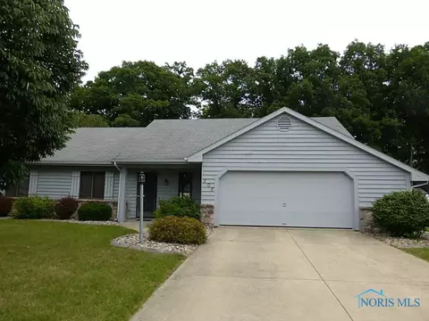 208 Brown Dr, Bryan, OH 43506 photo 1