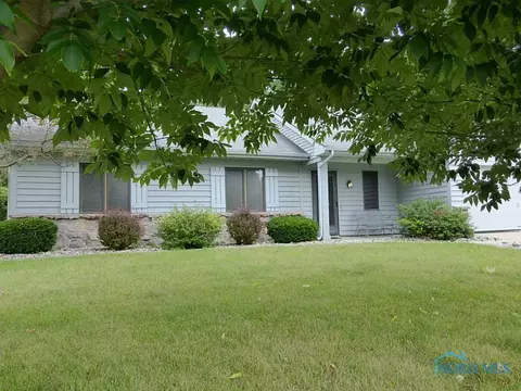 208 Brown Dr, Bryan, OH 43506 photo 3