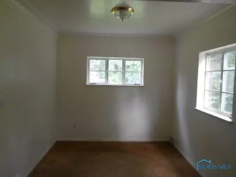 822 Searles Rd, Toledo, OH 43607 photo 5